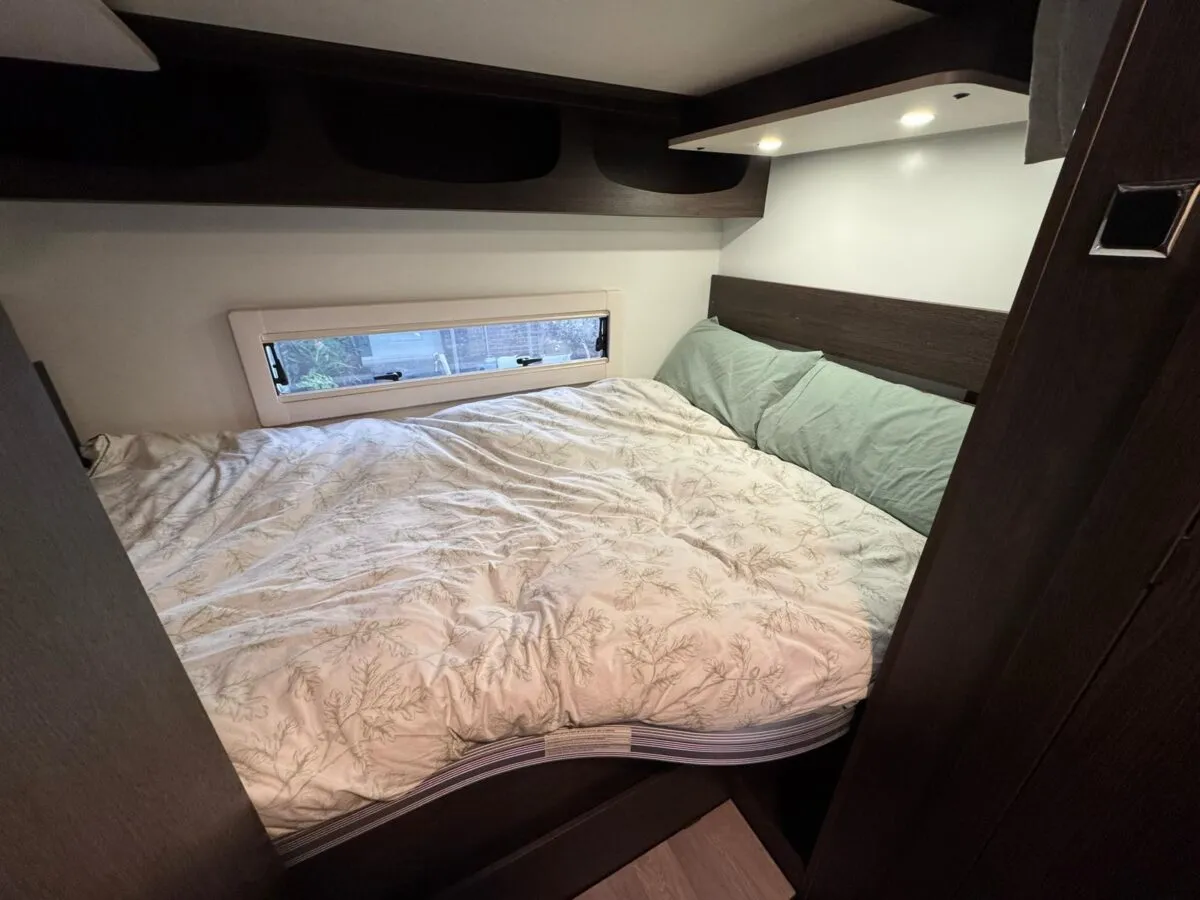 Cama capuchina Benimar Sport 340 UP