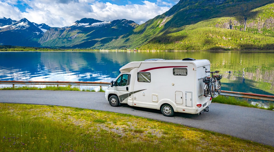 Disfruta de la costa y cultura asturiana con un viaje en nuestro vehiculo. Adaptado para todos los publicos. Autocaravana perfilada