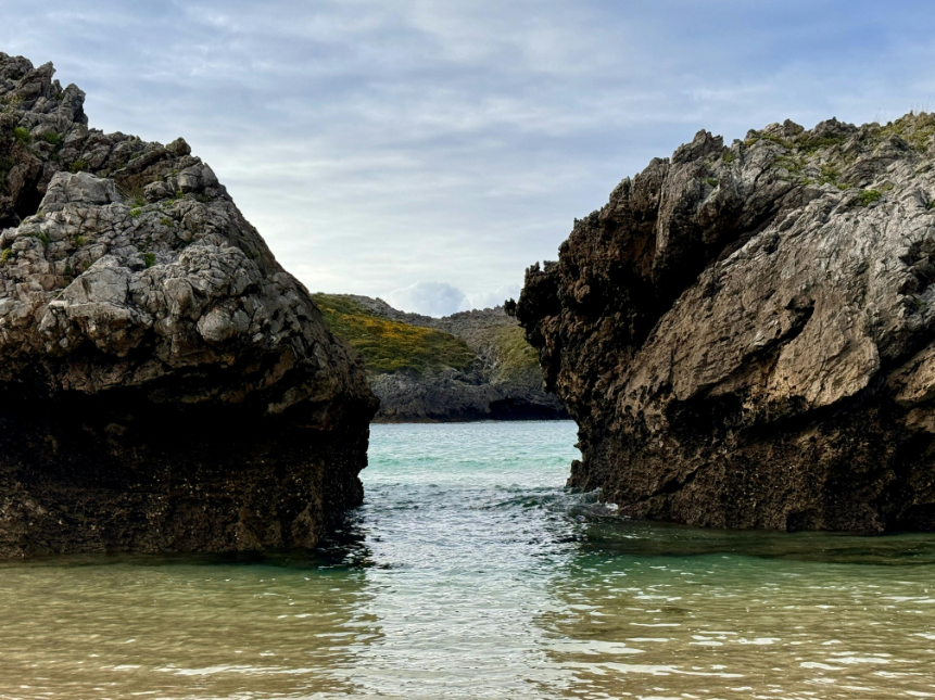 Playa de torimba en llanes